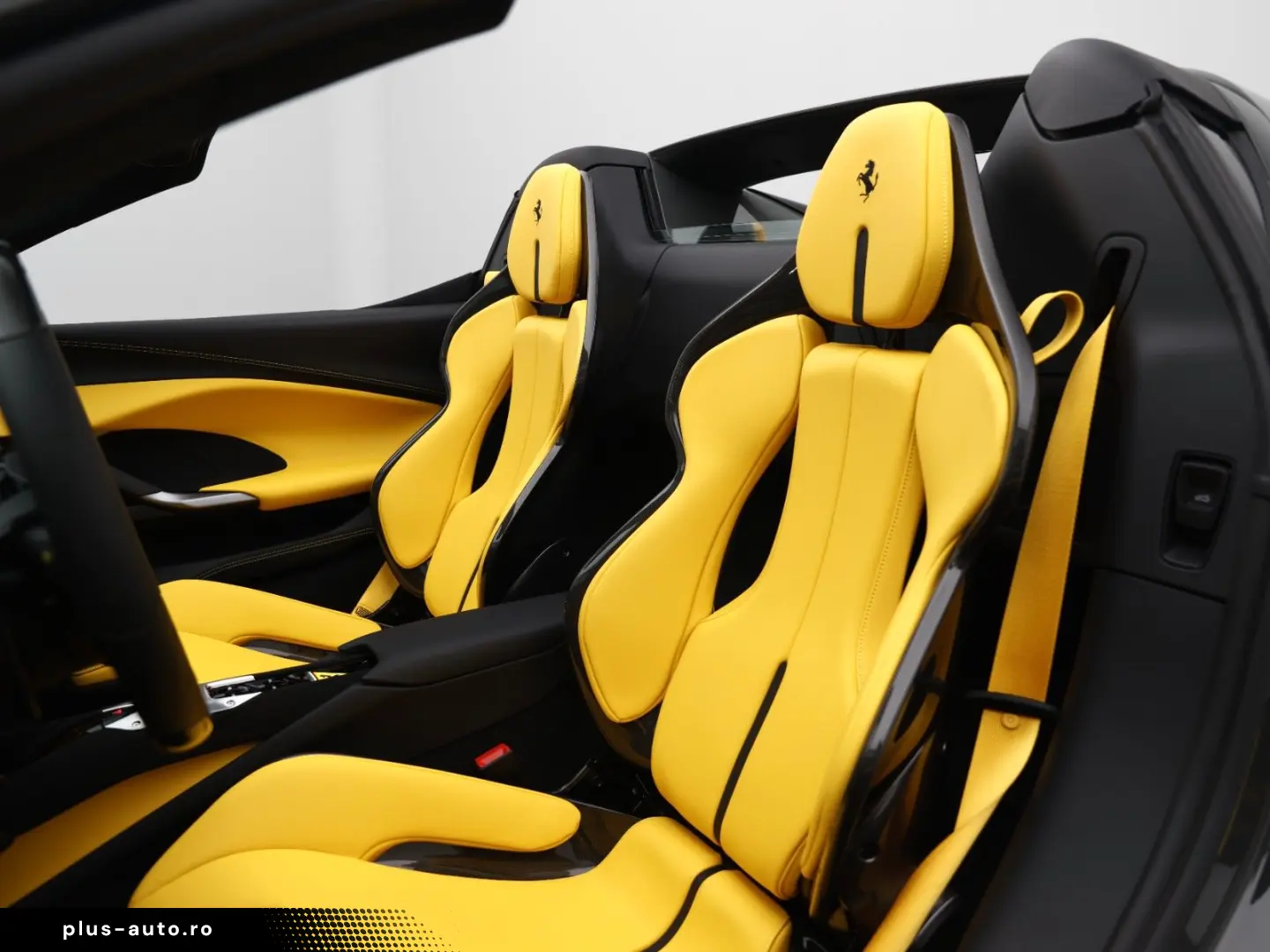 FERRARI 296 GTS      Ferrari Frankfurt