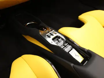 FERRARI 296 GTS      Ferrari Frankfurt