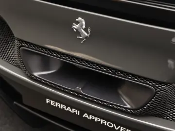 FERRARI 296 GTS      Ferrari Frankfurt