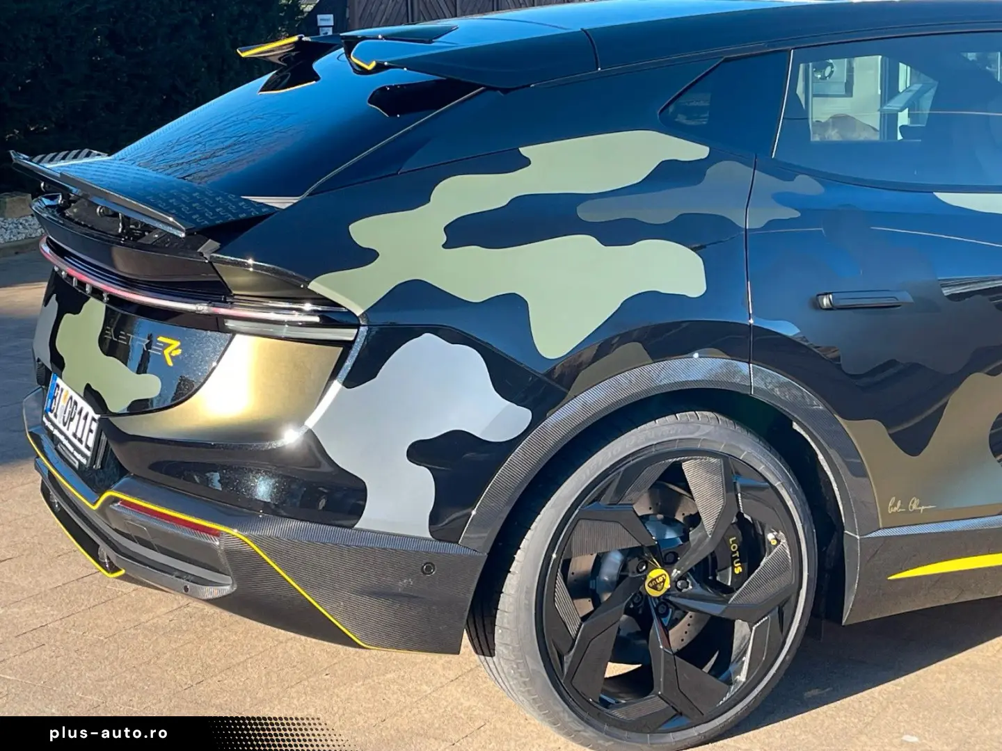 LOTUS Eletre R   2200 KM   VOLL   NP 200 T€   SHOWCAR!