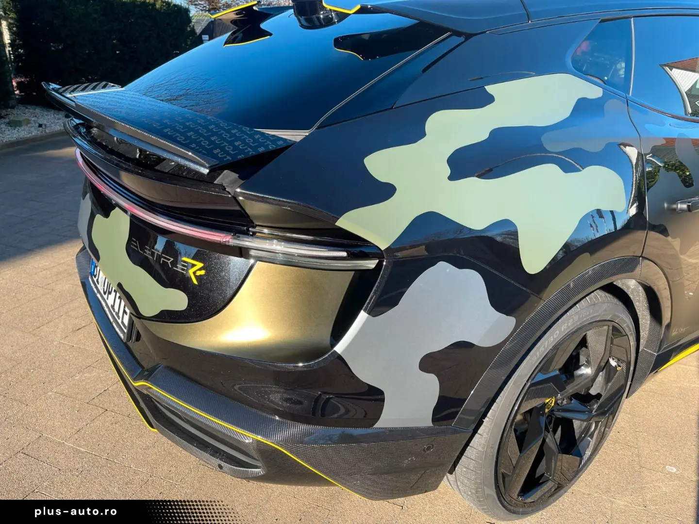 LOTUS Eletre R   2200 KM   VOLL   NP 200 T€   SHOWCAR!