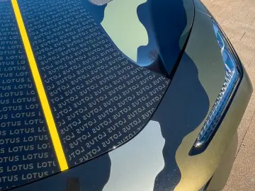 LOTUS Eletre R   2200 KM   VOLL   NP 200 T€   SHOWCAR!