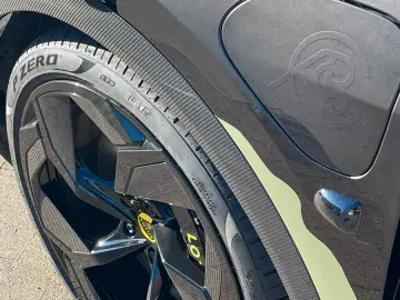 LOTUS Eletre R   2200 KM   VOLL   NP 200 T€   SHOWCAR!