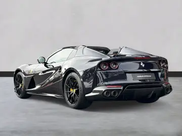 FERRARI 812 GTS  Embleme Navi PDC Klima Leder