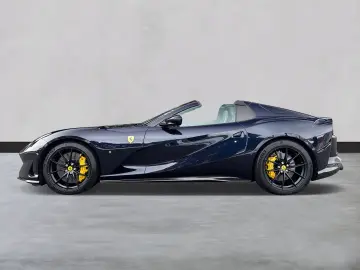 FERRARI 812 GTS  Embleme Navi PDC Klima Leder