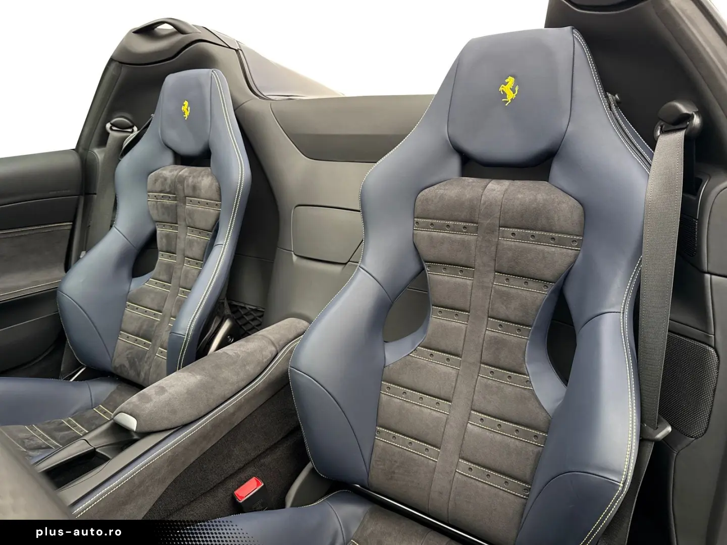 FERRARI 812 GTS  Embleme Navi PDC Klima Leder