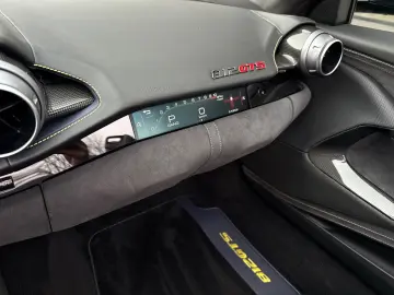 FERRARI 812 GTS  Embleme Navi PDC Klima Leder