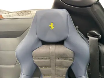 FERRARI 812 GTS  Embleme Navi PDC Klima Leder
