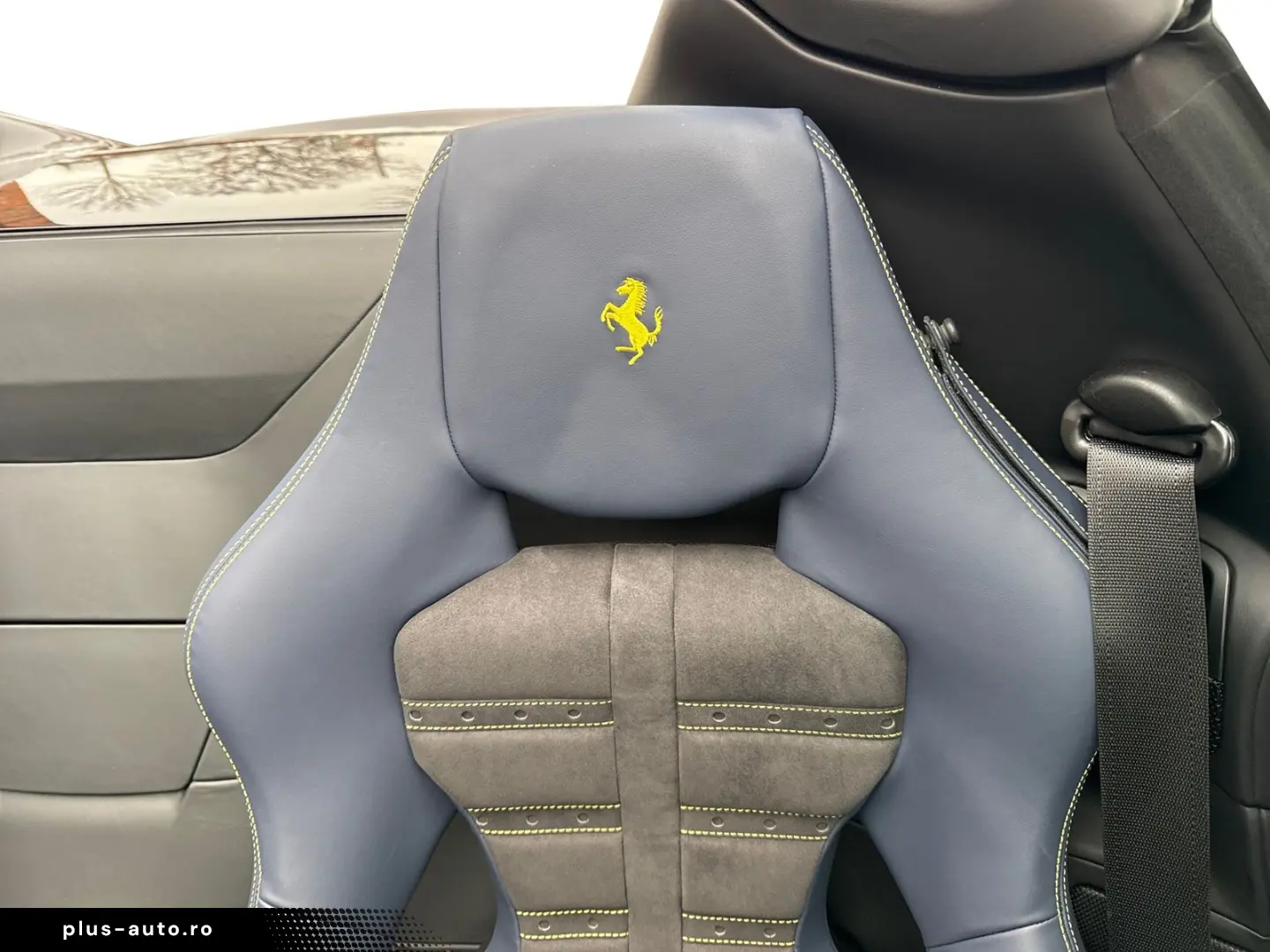 FERRARI 812 GTS  Embleme Navi PDC Klima Leder