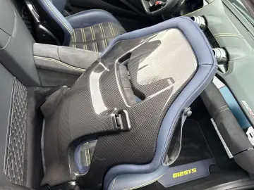 FERRARI 812 GTS  Embleme Navi PDC Klima Leder