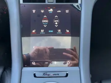 PORSCHE Taycan 4S - HD Matrix - Pano - Head up - BOSE