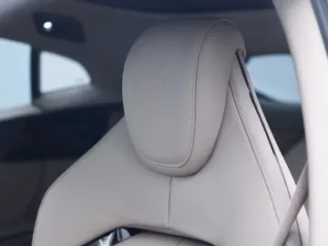 FERRARI Purosangue      Ferrari Frankfurt