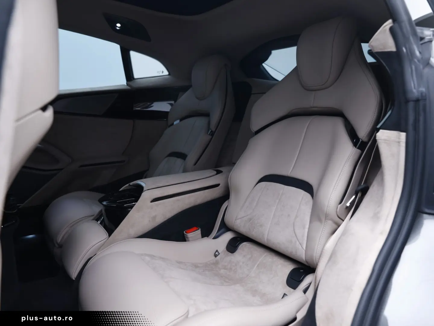 FERRARI Purosangue      Ferrari Frankfurt