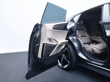 FERRARI Purosangue      Ferrari Frankfurt