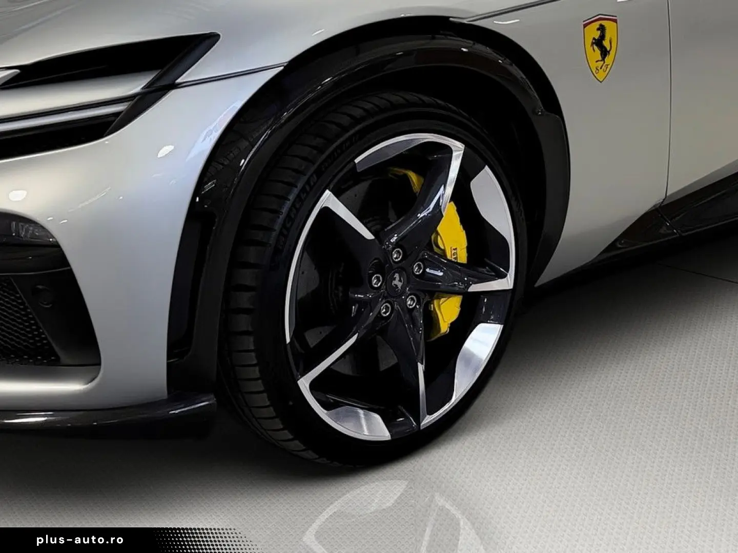 FERRARI Purosangue Tastenlenkrad LED FULL PPF 8 Fach ber