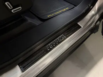 FERRARI Purosangue Tastenlenkrad LED FULL PPF 8 Fach ber