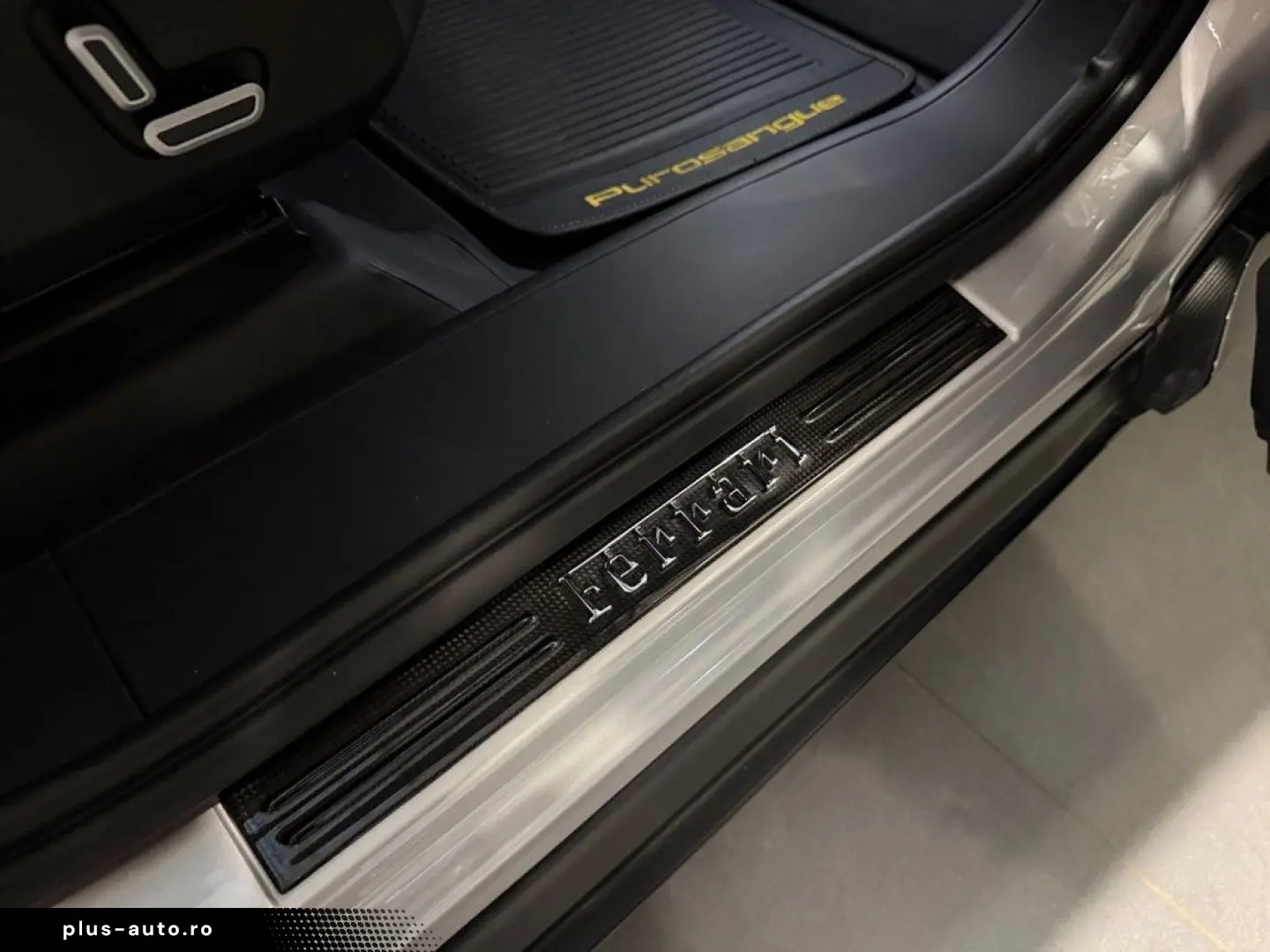 FERRARI Purosangue Tastenlenkrad LED FULL PPF 8 Fach ber