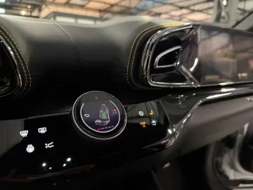 FERRARI Purosangue Tastenlenkrad LED FULL PPF 8 Fach ber