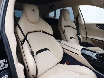 FERRARI Purosangue      Ferrari Frankfurt