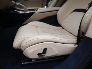 FERRARI Purosangue      Ferrari Frankfurt