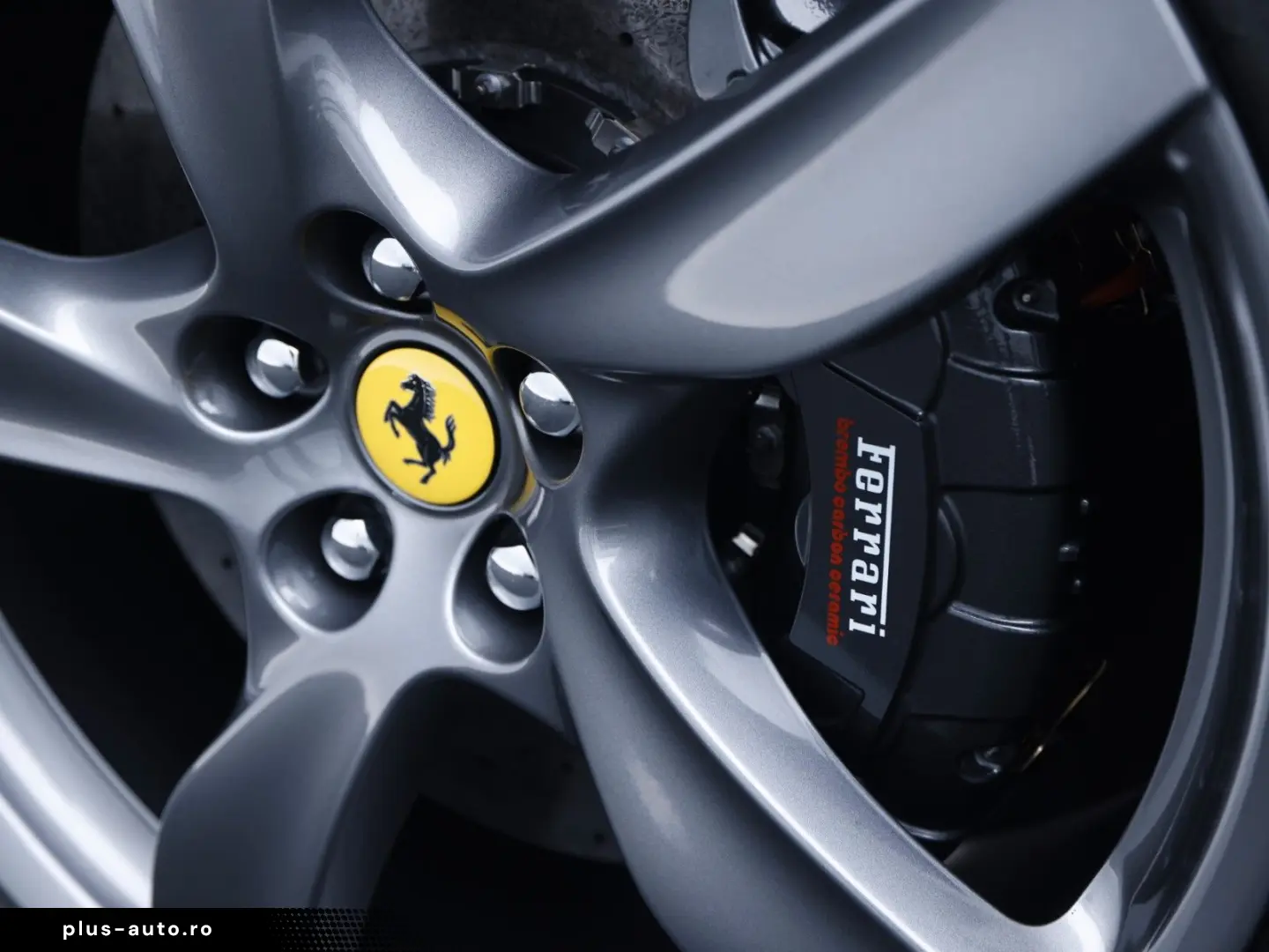 FERRARI Purosangue      Ferrari Frankfurt