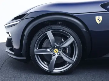 FERRARI Purosangue      Ferrari Frankfurt