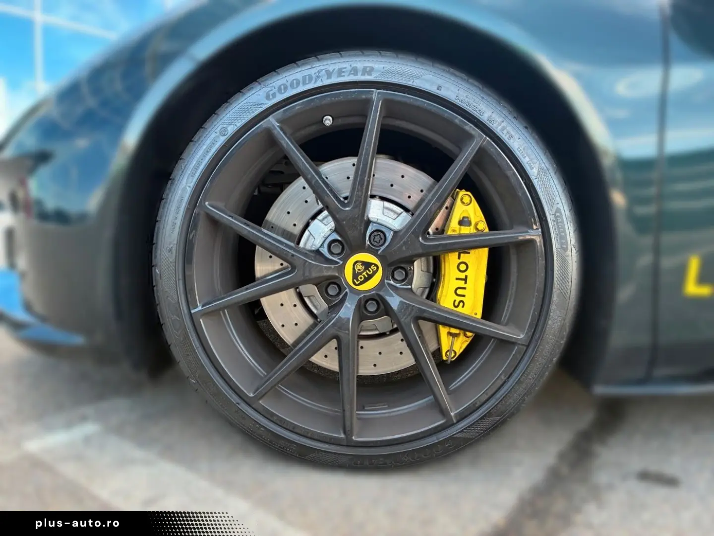 LOTUS Emira Turbo First Edition Leder LM