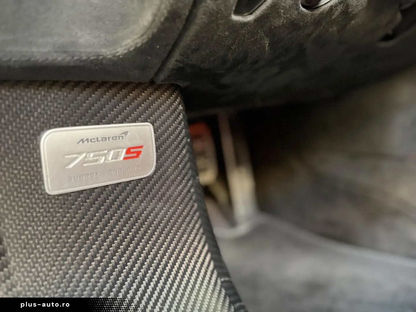 MCLAREN 750s MSO Carbon Lift B&W Perform Track Cam.