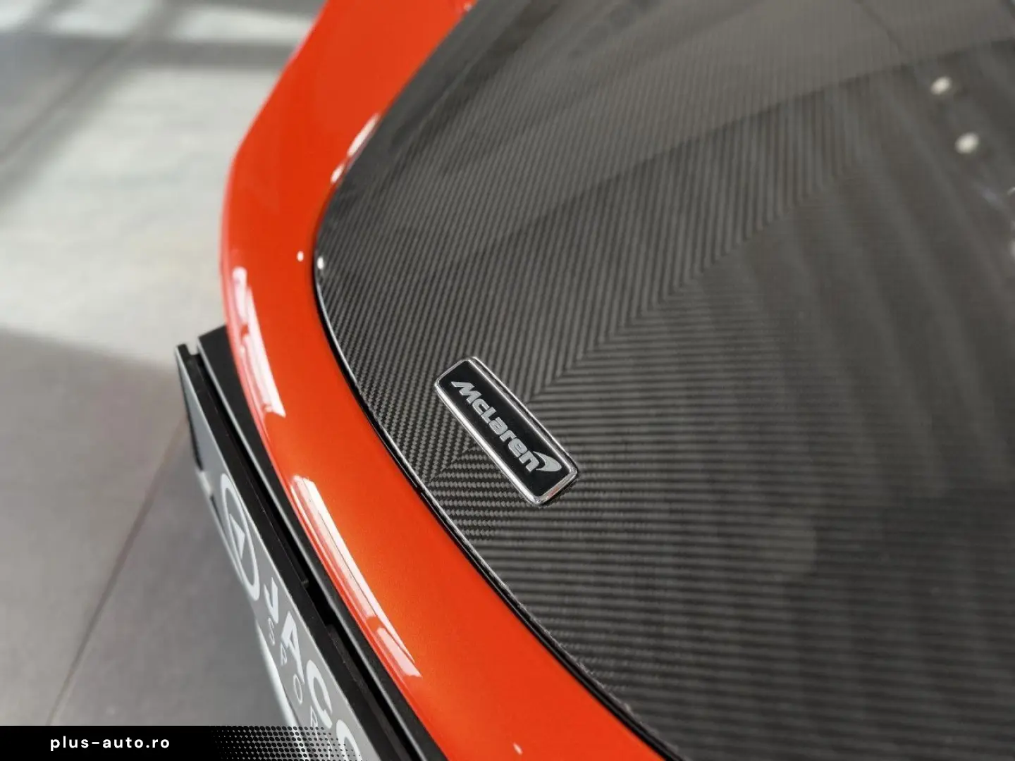 MCLAREN 750s MSO Carbon Lift B&W Perform Track Cam.