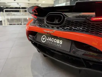 MCLAREN 750s MSO Carbon Lift B&W Perform Track Cam.