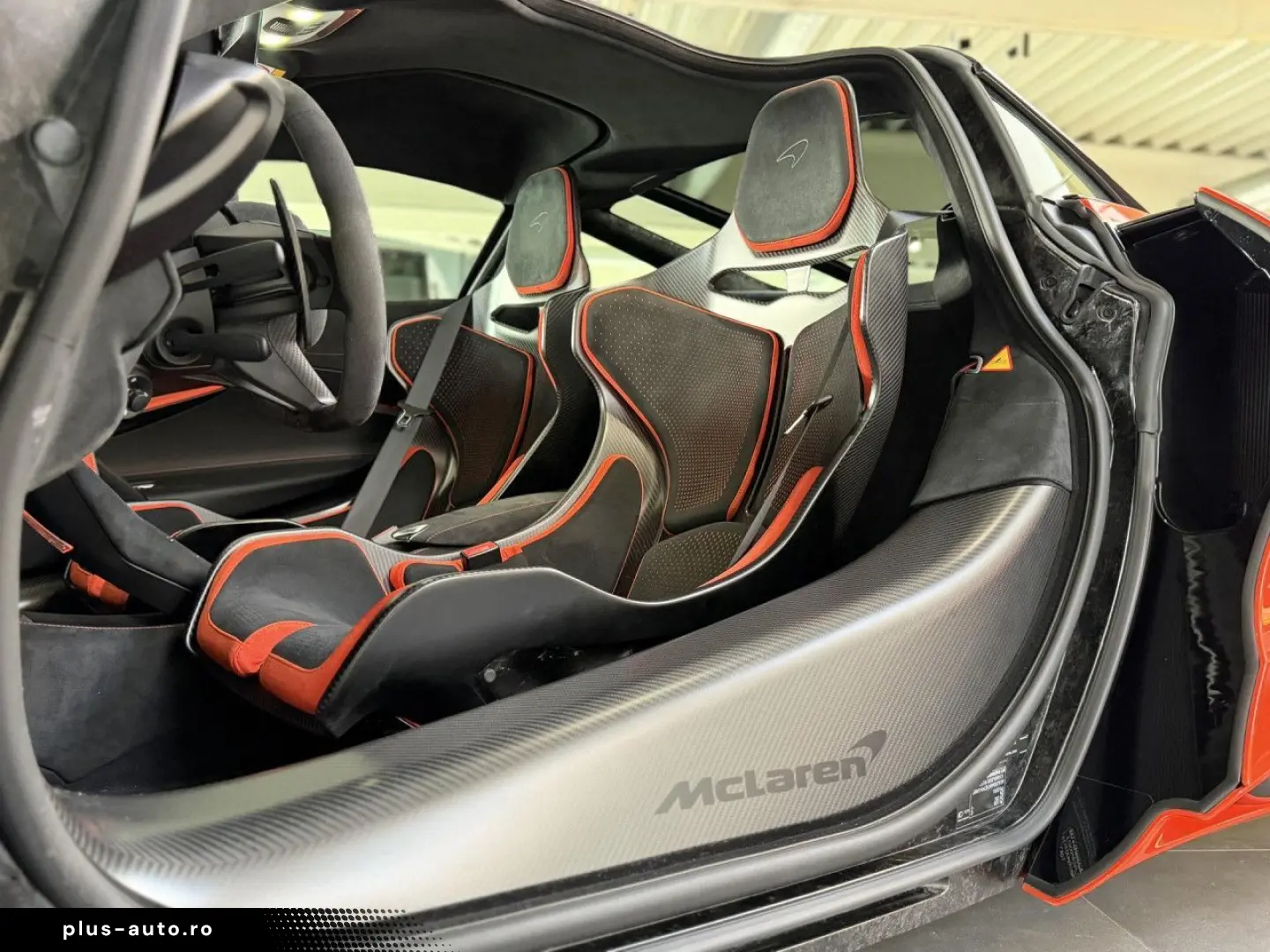 MCLAREN 750s MSO Carbon Lift B&W Perform Track Cam.