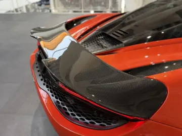 MCLAREN 750s MSO Carbon Lift B&W Perform Track Cam.