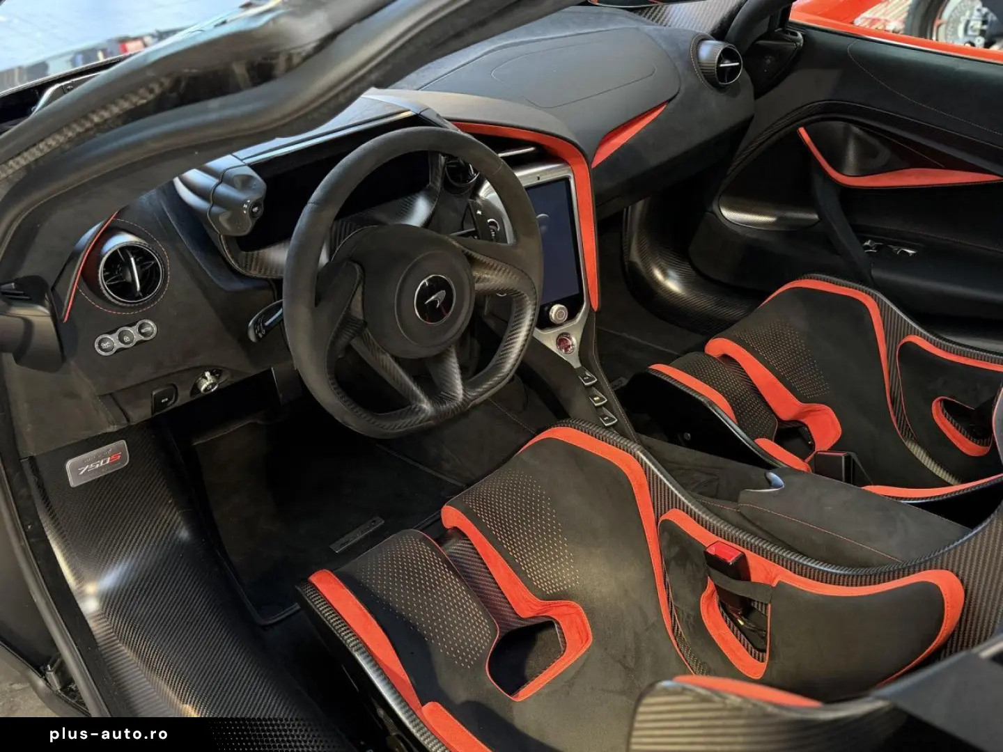 MCLAREN 750s MSO Carbon Lift B&W Perform Track Cam.