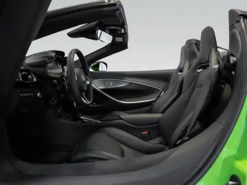 MCLAREN Artura Spider   Mantis Green   Sports Exhaust