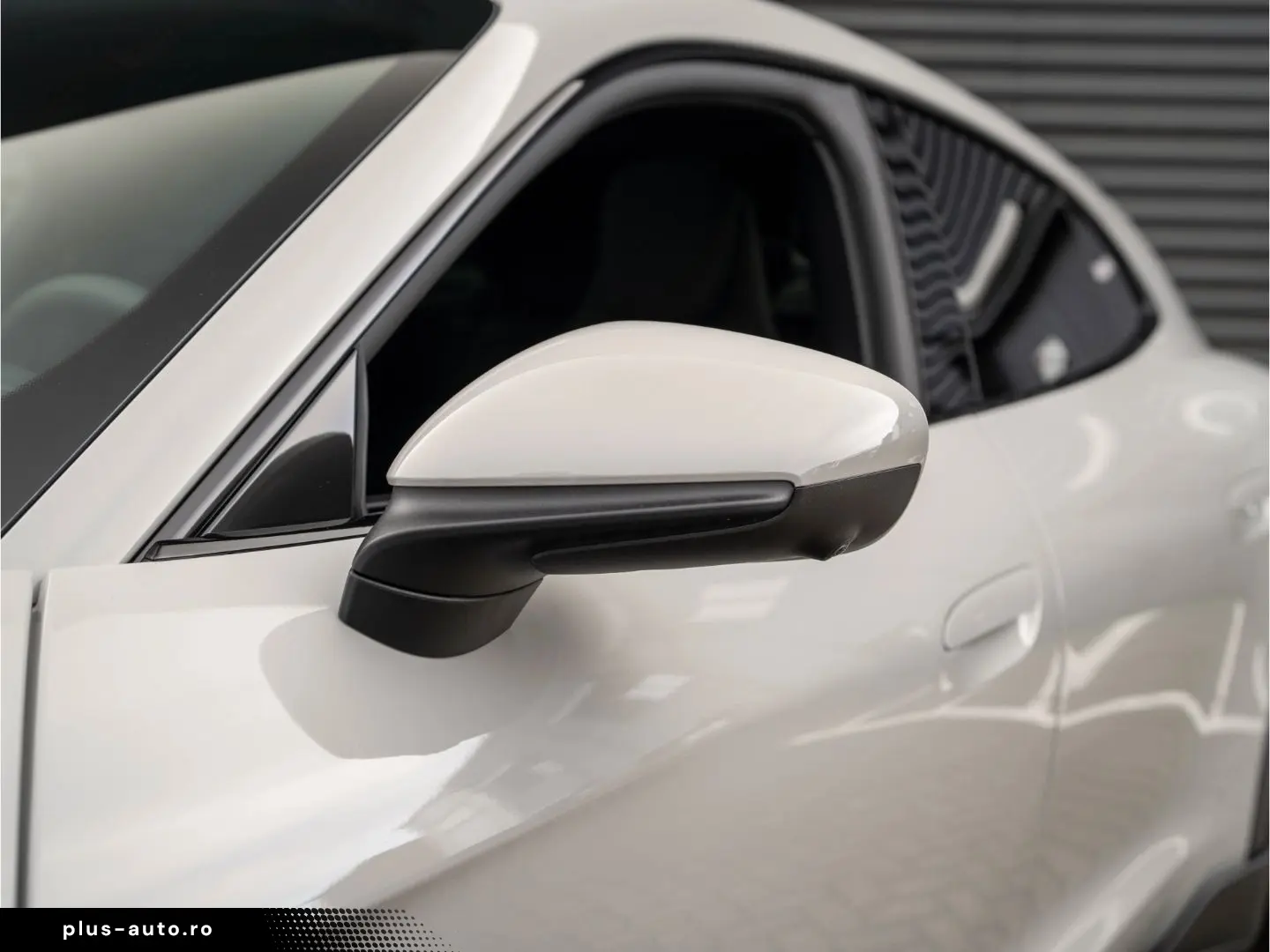 PORSCHE Taycan 4 Cross Turismo Offroad Design Paket