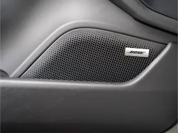 PORSCHE Taycan 4 Cross Turismo Offroad Design Paket