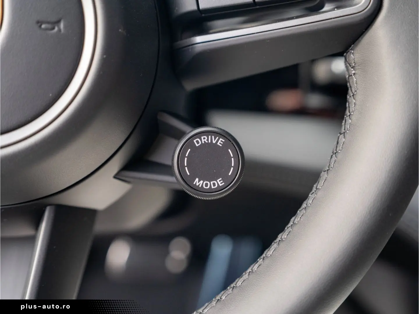 PORSCHE Taycan 4 Cross Turismo Offroad Design Paket