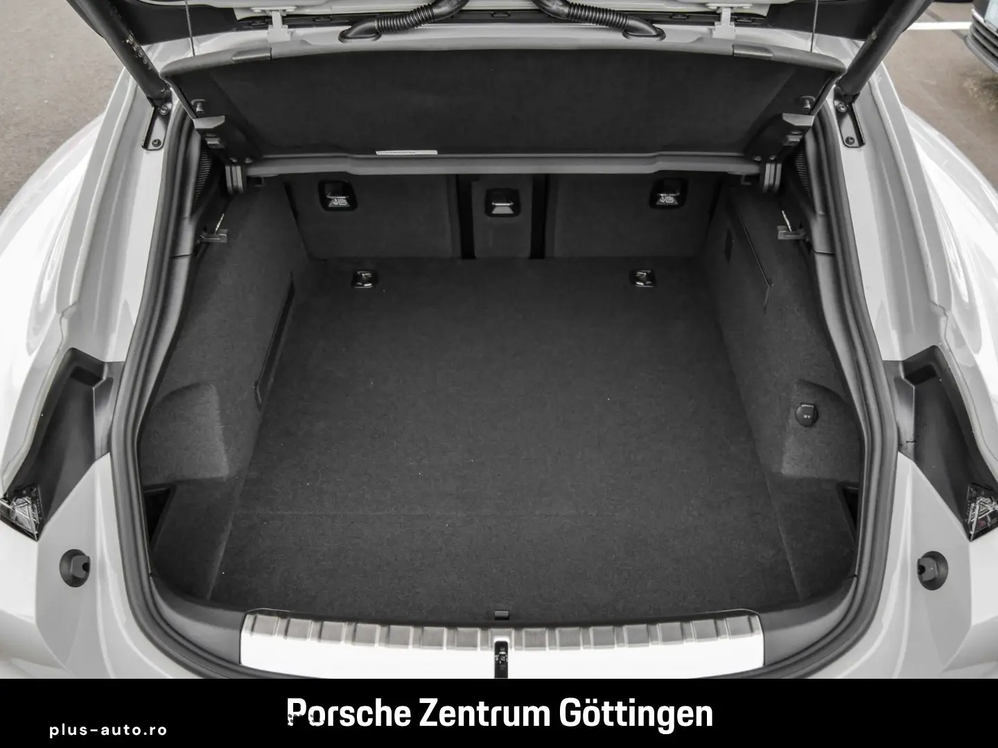 PORSCHE Taycan 4 Cross Turismo BOSE Abstandstempomat LED
