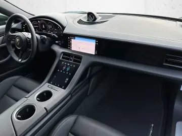 PORSCHE Taycan 4 Cross Turismo BOSE Soft-Close PANO