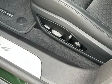 PORSCHE Taycan 4 Cross Turismo BOSE Soft-Close PANO