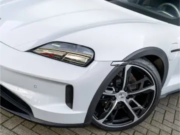 PORSCHE Taycan 4S Cross Turismo 21''  BOSE uvm.