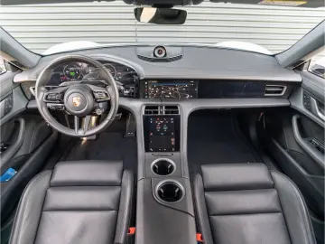 PORSCHE Taycan 4S Cross Turismo 21''  BOSE uvm.