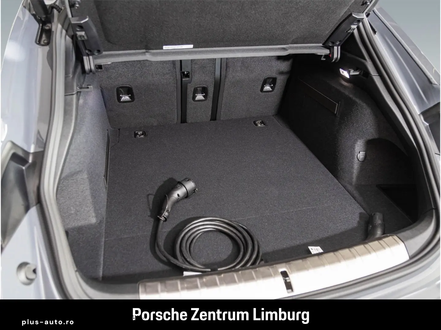 PORSCHE Taycan 4 Cross Turismo LED-Matrix Panoramadach