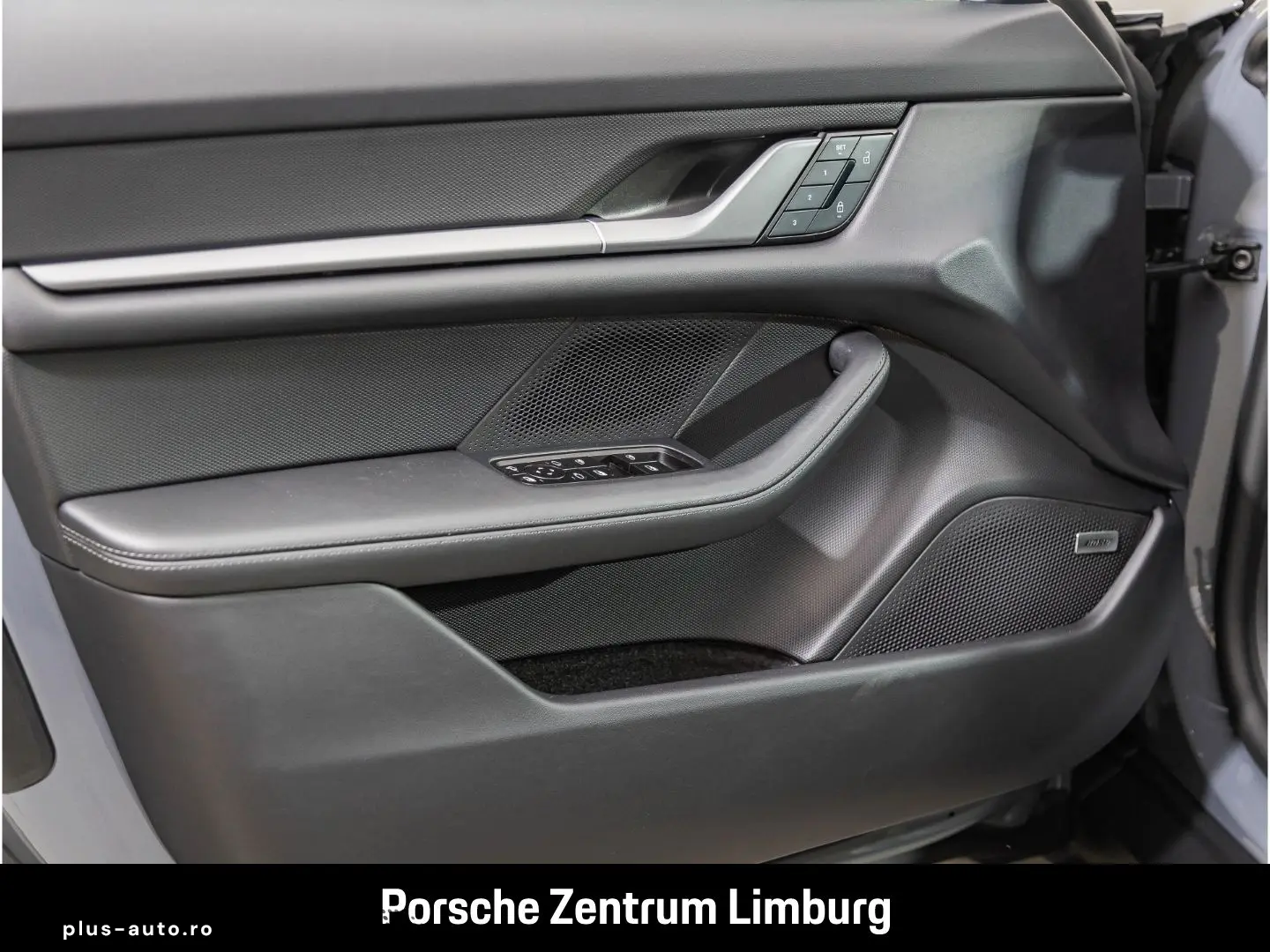 PORSCHE Taycan 4 Cross Turismo LED-Matrix Panoramadach