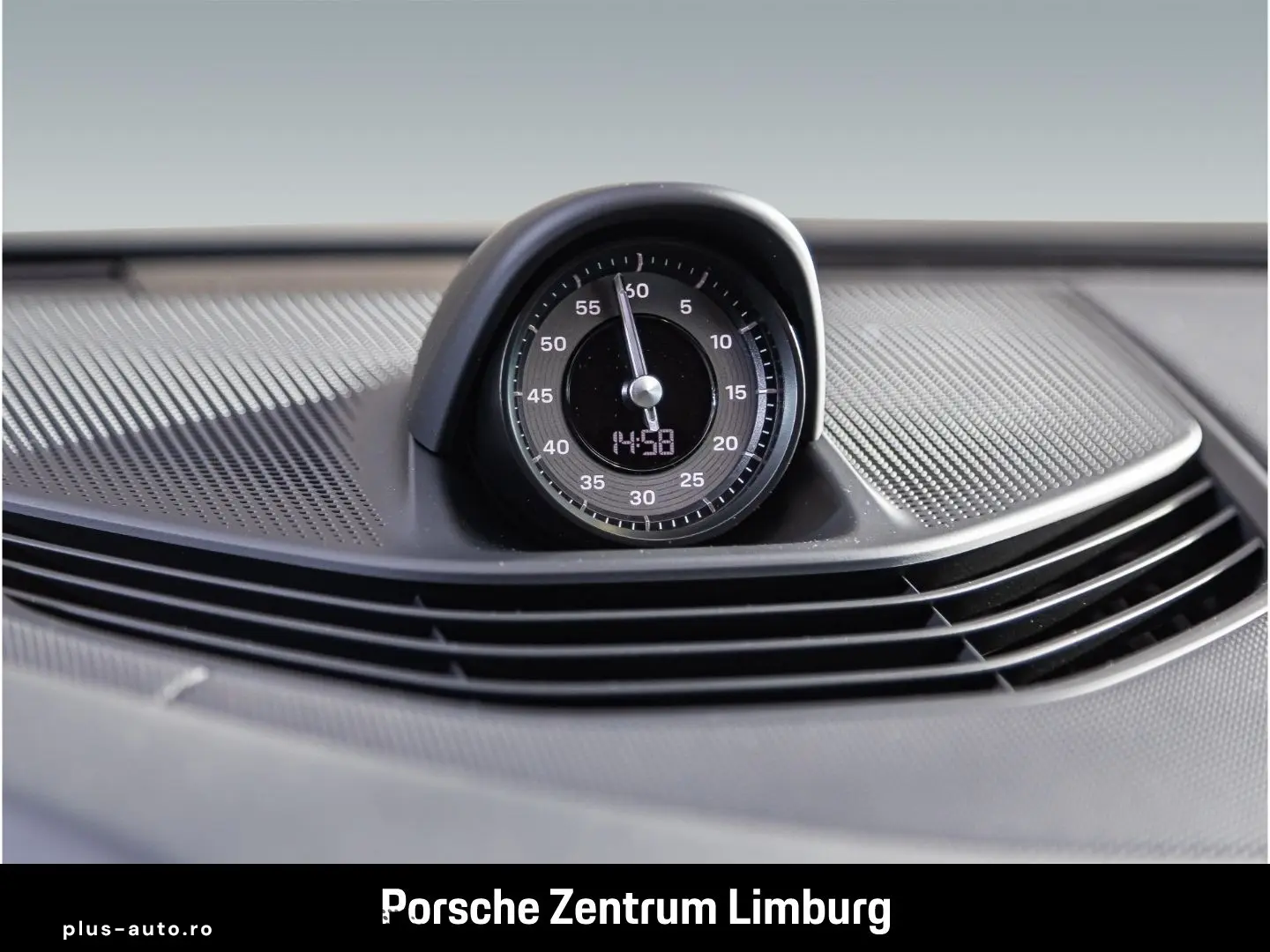 PORSCHE Taycan 4 Cross Turismo LED-Matrix Panoramadach