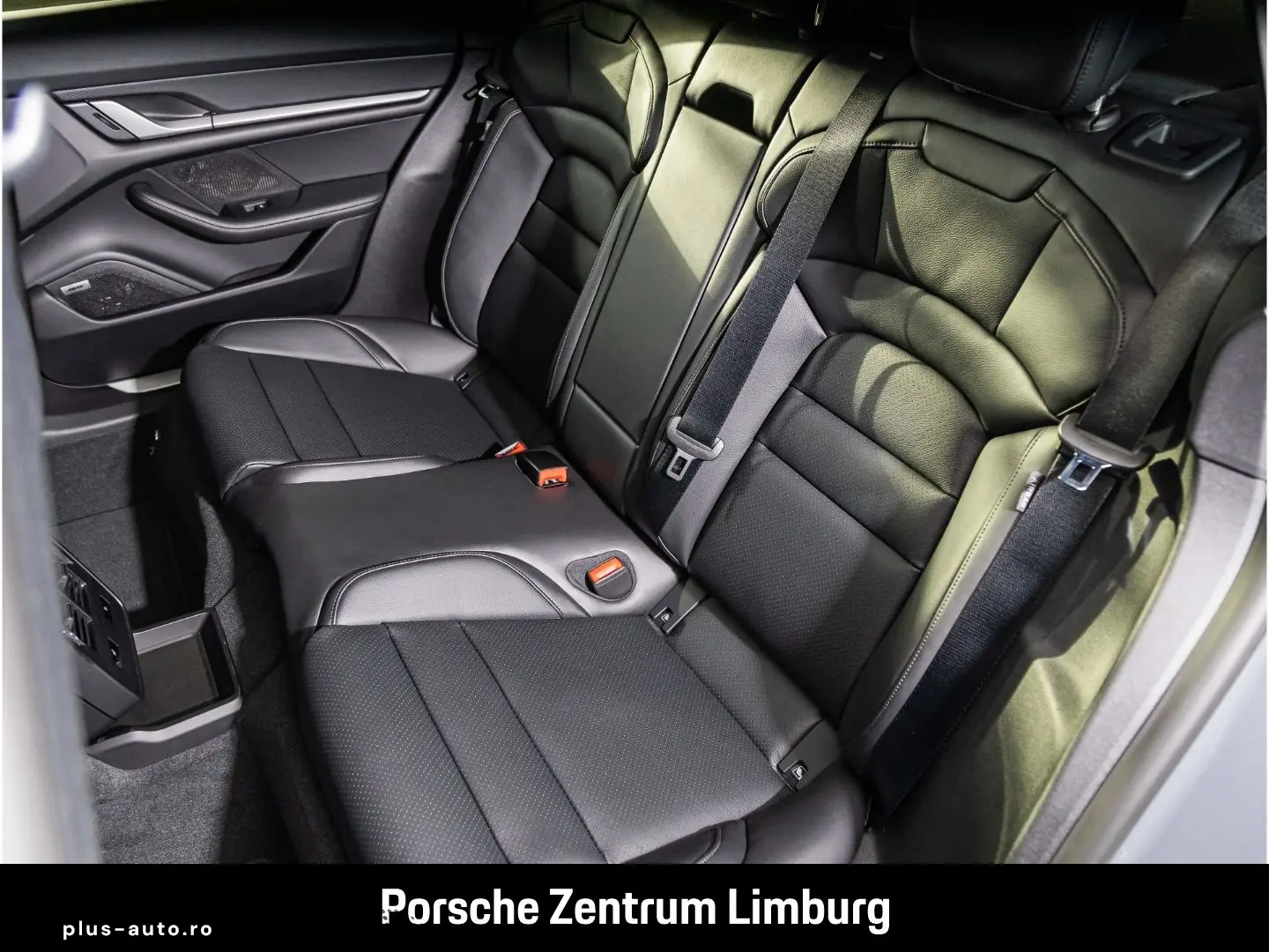 PORSCHE Taycan 4 Cross Turismo LED-Matrix Panoramadach