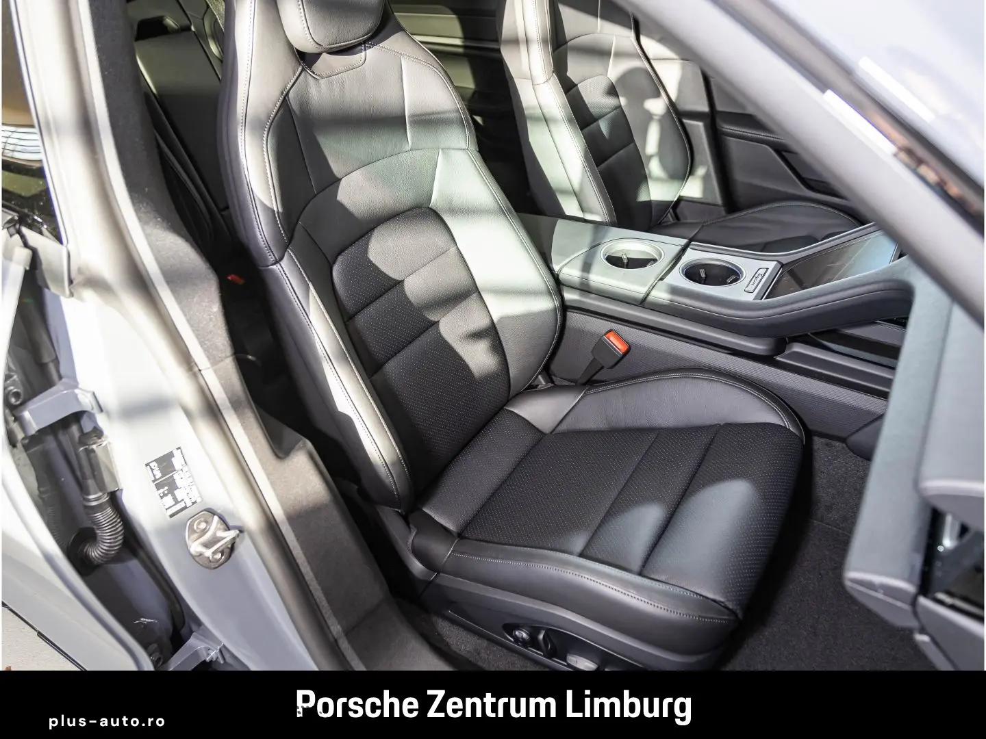 PORSCHE Taycan 4 Cross Turismo LED-Matrix Panoramadach