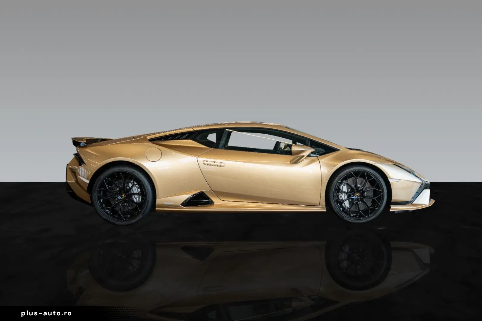 LAMBORGHINI Huracán Tecnica   Oro Elios   Carbon Trunk