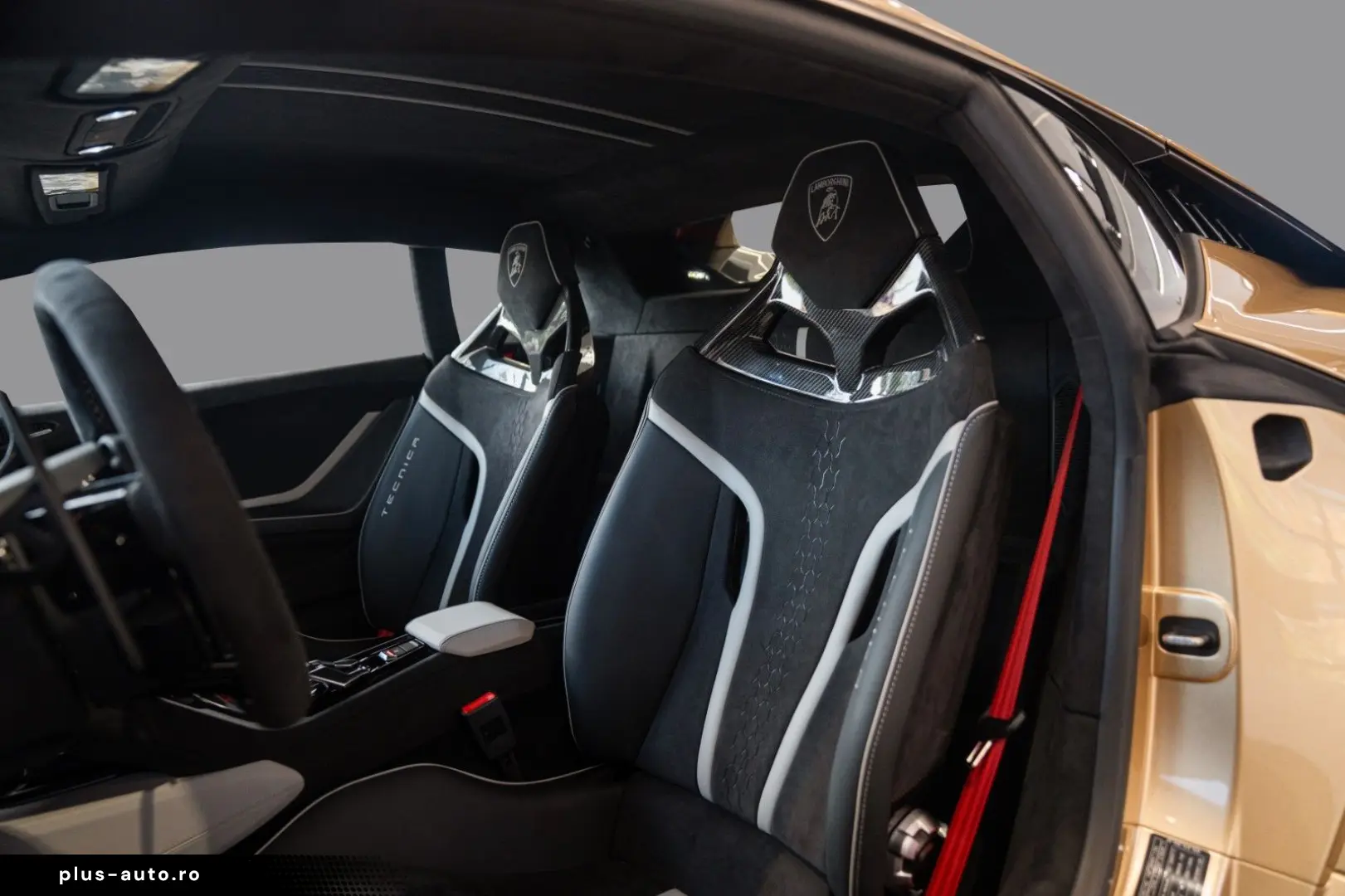 LAMBORGHINI Huracán Tecnica   Oro Elios   Carbon Trunk