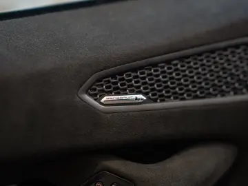 LAMBORGHINI Huracán Tecnica   Oro Elios   Carbon Trunk
